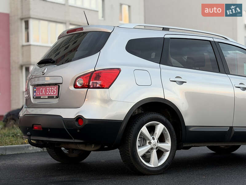 Позашляховик / Кросовер Nissan Qashqai+2 2010 в Вінниці