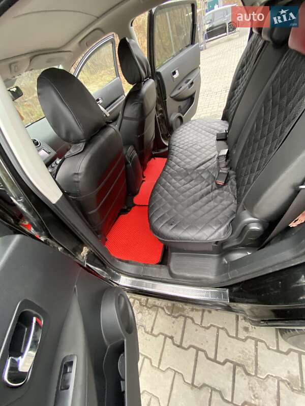 Позашляховик / Кросовер Nissan Qashqai+2 2011 в Львові