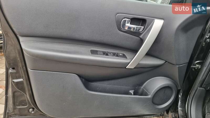 Позашляховик / Кросовер Nissan Qashqai+2 2009 в Полтаві