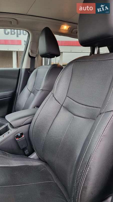 Позашляховик / Кросовер Nissan Qashqai+2 2015 в Полтаві