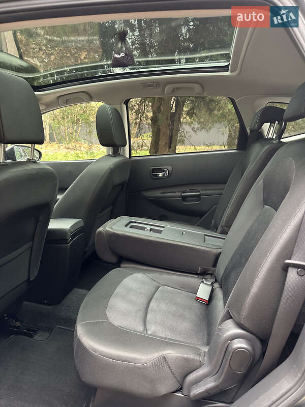 Позашляховик / Кросовер Nissan Qashqai+2 2011 в Києві