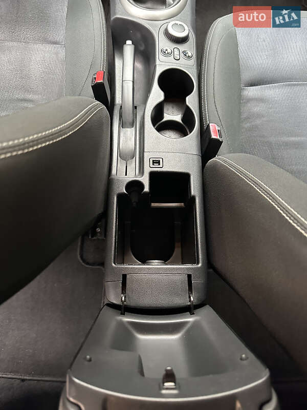 Позашляховик / Кросовер Nissan Qashqai+2 2011 в Києві