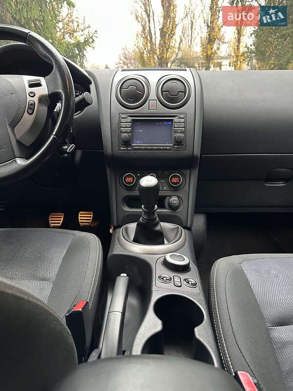 Позашляховик / Кросовер Nissan Qashqai+2 2011 в Києві