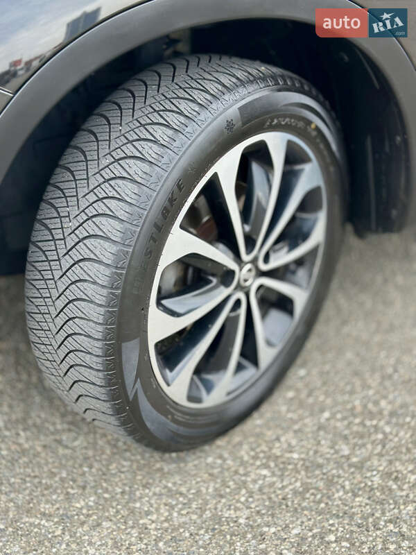 Внедорожник / Кроссовер Nissan Qashqai+2 2013 в Киеве