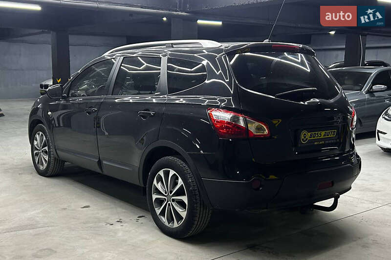 Внедорожник / Кроссовер Nissan Qashqai+2 2010 в Черновцах