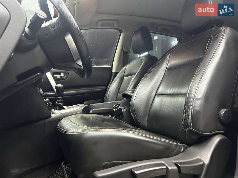 Внедорожник / Кроссовер Nissan Qashqai+2 2010 в Черновцах