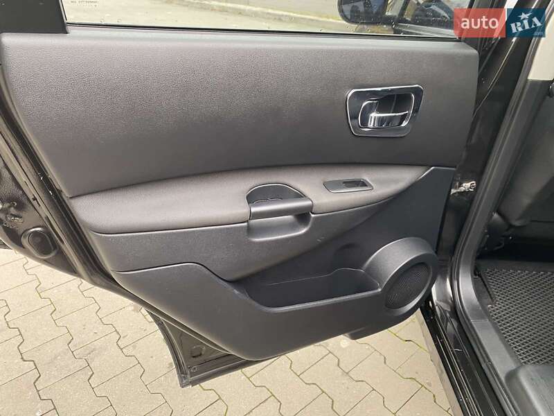 Позашляховик / Кросовер Nissan Qashqai+2 2012 в Білій Церкві фото 20 Позашляховик / Кросовер Nissan Qashqai+2 2012 в Білій Церкві