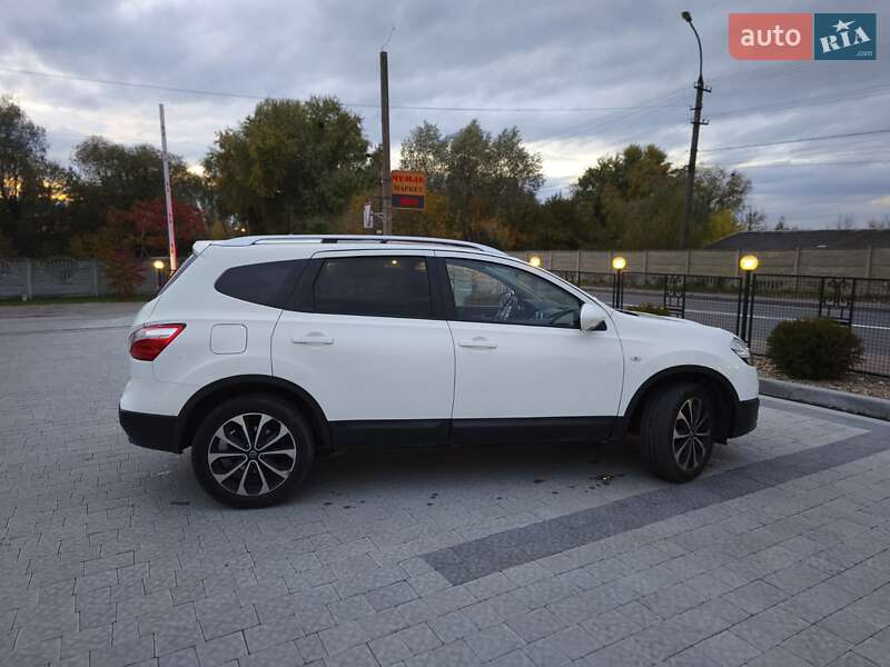 Позашляховик / Кросовер Nissan Qashqai+2 2010 в Львові фото 7 Позашляховик / Кросовер Nissan Qashqai+2 2010 в Львові