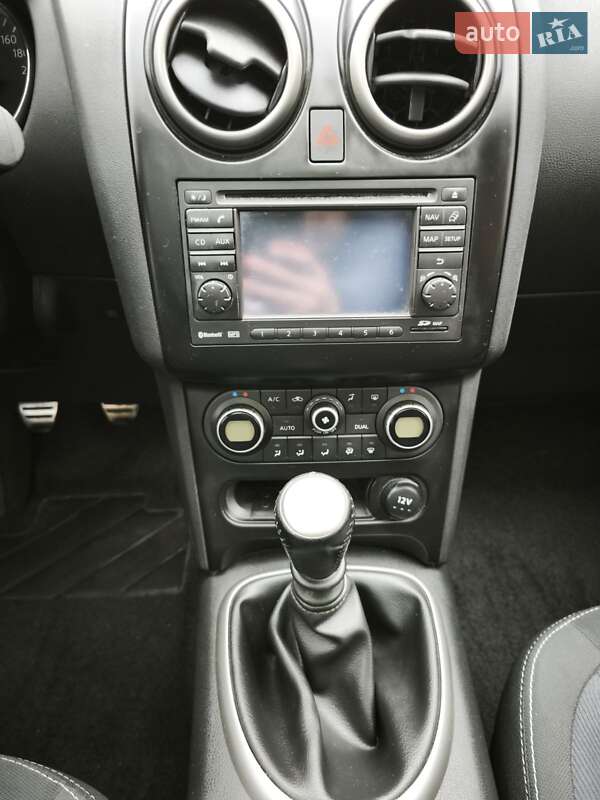 Позашляховик / Кросовер Nissan Qashqai+2 2010 в Львові фото 23 Позашляховик / Кросовер Nissan Qashqai+2 2010 в Львові