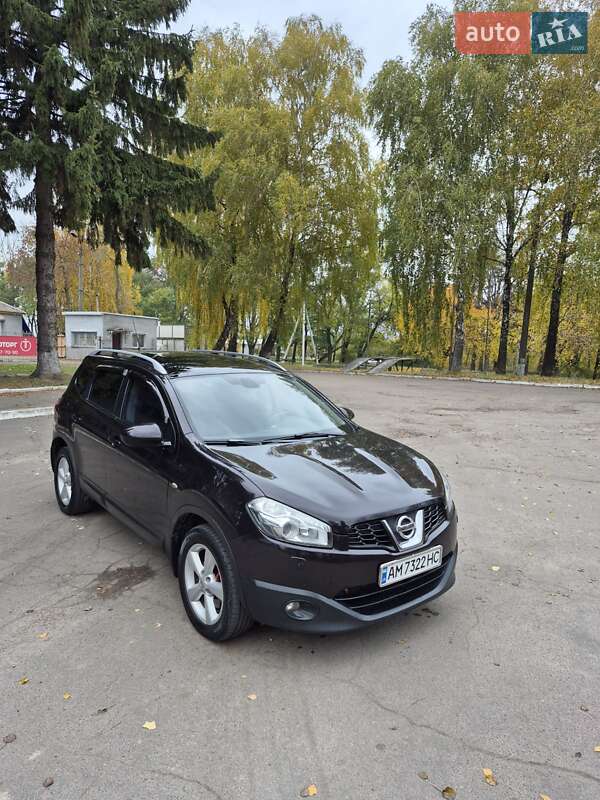Внедорожник / Кроссовер Nissan Qashqai+2 2011 в Ровно