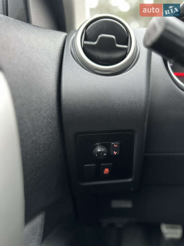 Внедорожник / Кроссовер Nissan Qashqai+2 2012 в Луцке фото 38 Внедорожник / Кроссовер Nissan Qashqai+2 2012 в Луцке