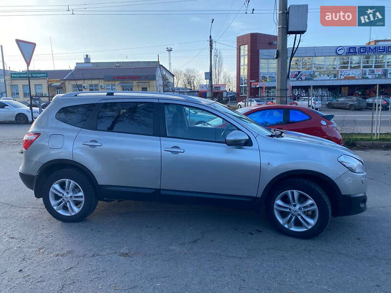 Внедорожник / Кроссовер Nissan Qashqai+2 2011 в Полтаве