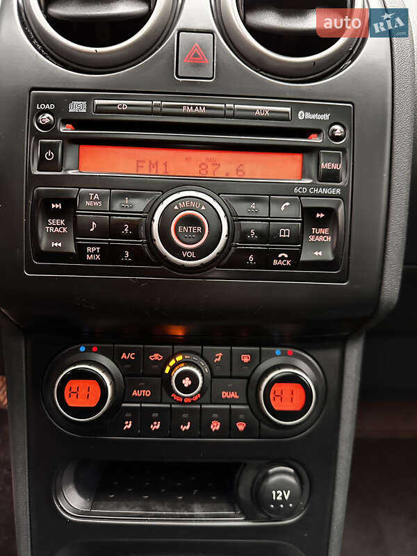 Внедорожник / Кроссовер Nissan Qashqai+2 2010 в Славуте