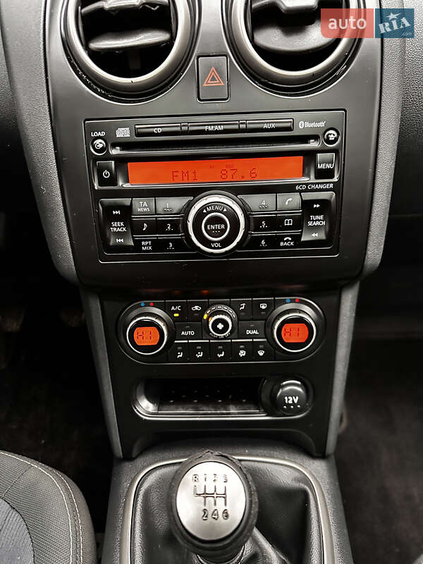 Внедорожник / Кроссовер Nissan Qashqai+2 2010 в Славуте