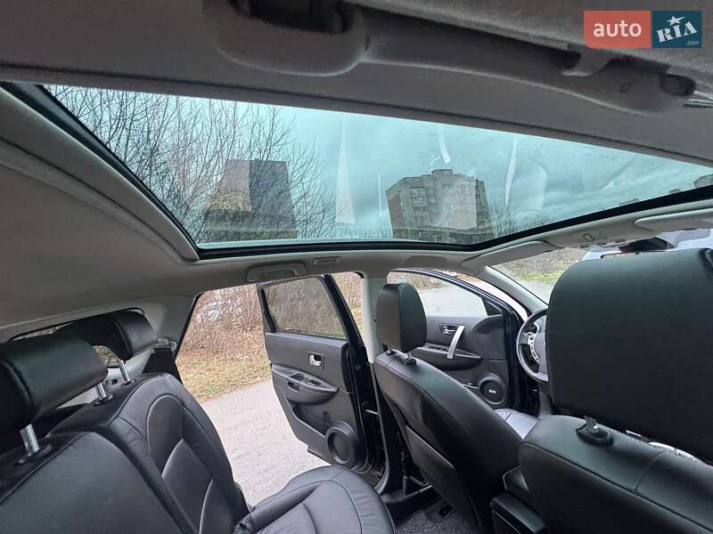 Внедорожник / Кроссовер Nissan Qashqai+2 2011 в Ровно фото 51 Внедорожник / Кроссовер Nissan Qashqai+2 2011 в Ровно