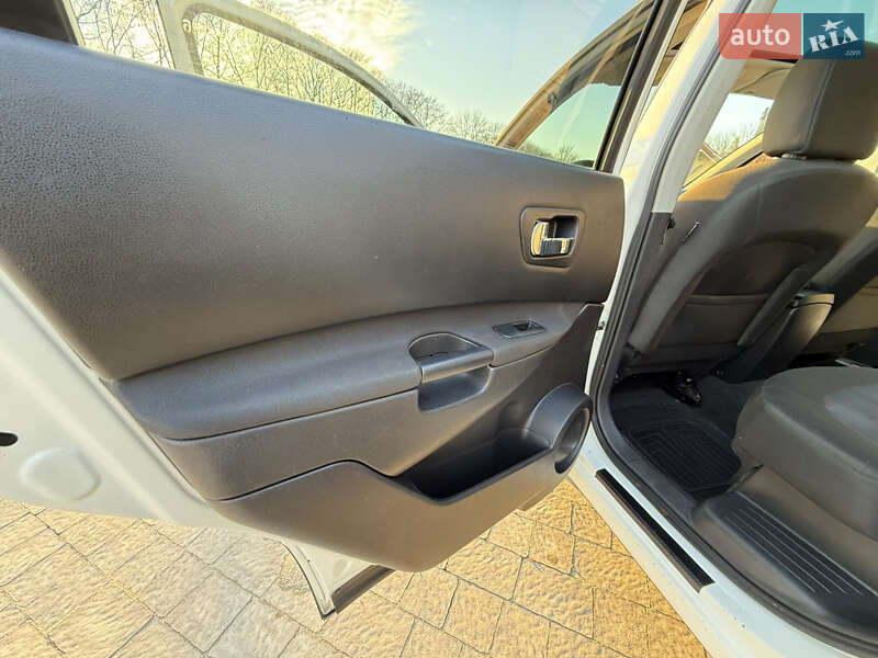 Позашляховик / Кросовер Nissan Qashqai+2 2012 в Коломиї