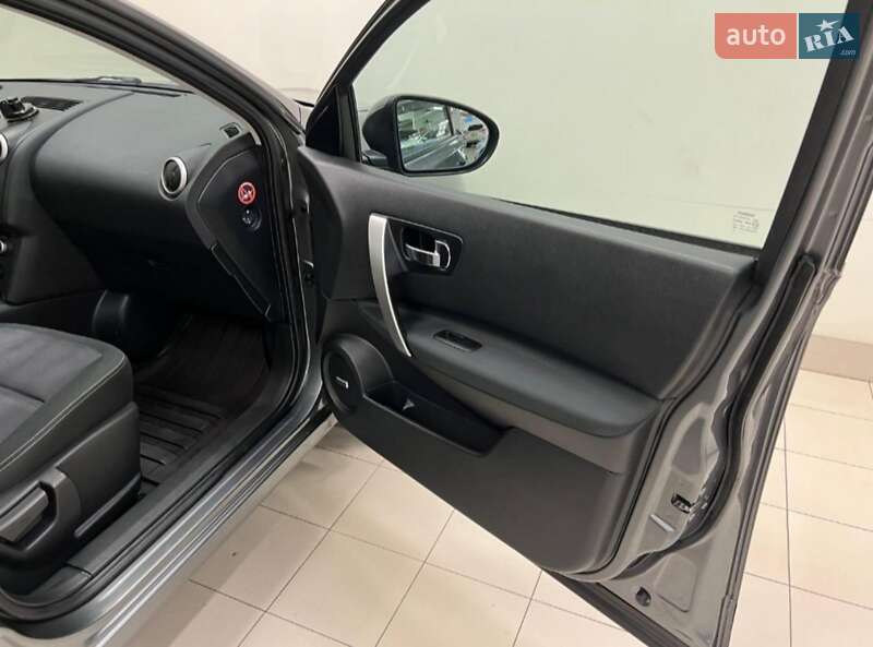 Внедорожник / Кроссовер Nissan Qashqai+2 2012 в Староконстантинове