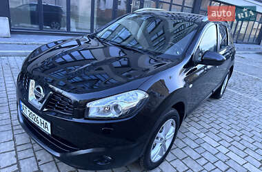 Позашляховик / Кросовер Nissan Qashqai+2 2010 в Івано-Франківську