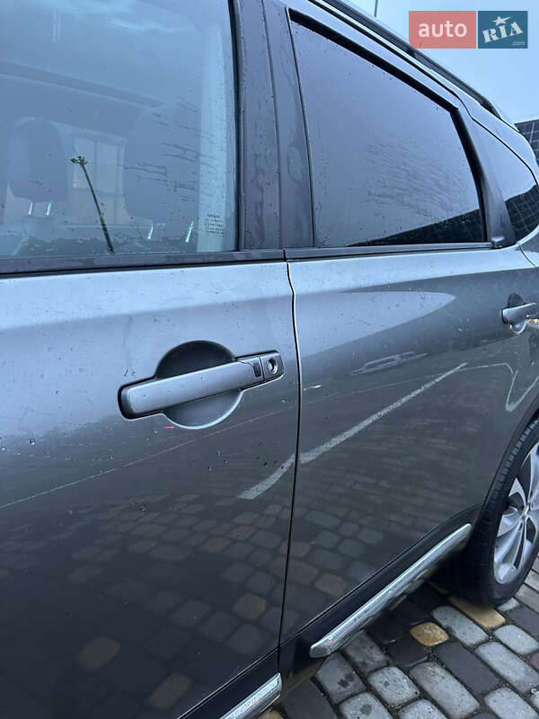 Позашляховик / Кросовер Nissan Qashqai+2 2012 в Луцьку фото 10 Позашляховик / Кросовер Nissan Qashqai+2 2012 в Луцьку