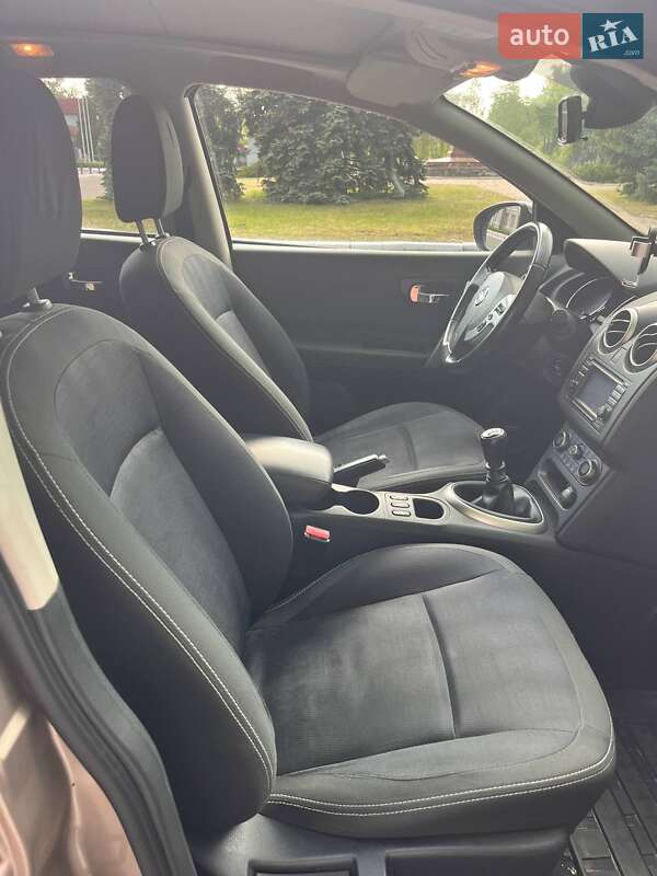 Внедорожник / Кроссовер Nissan Qashqai+2 2010 в Киеве