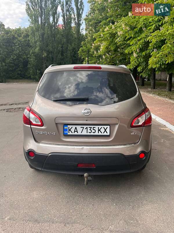 Внедорожник / Кроссовер Nissan Qashqai+2 2010 в Киеве