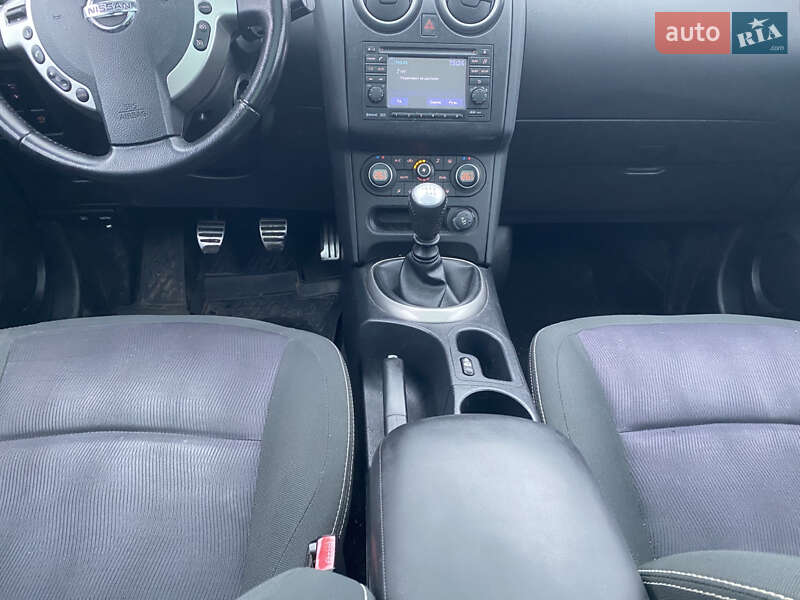 Внедорожник / Кроссовер Nissan Qashqai+2 2012 в Нововолынске