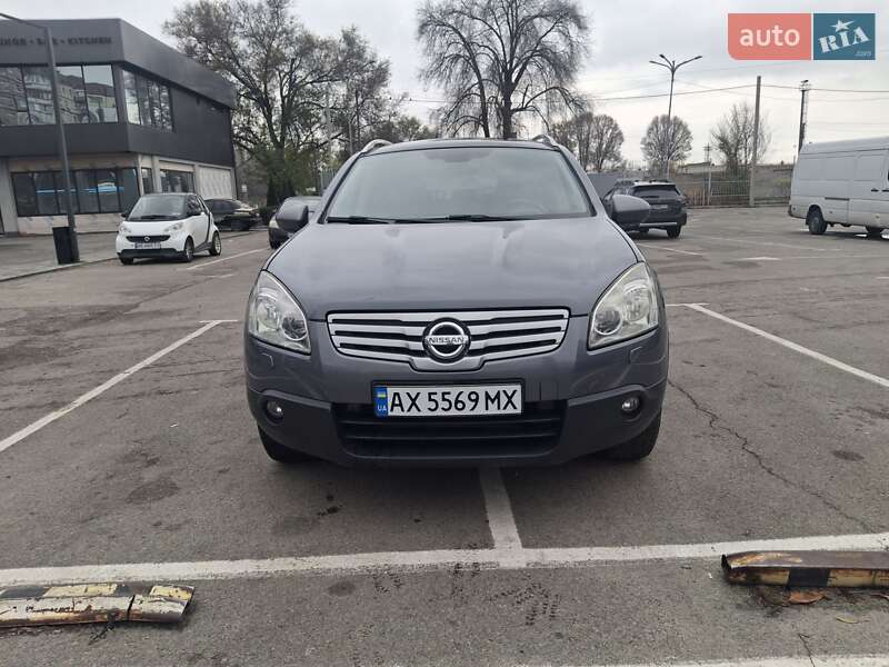 Позашляховик / Кросовер Nissan Qashqai+2 2010 в Дніпрі