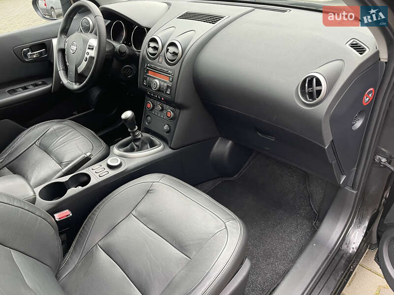 Внедорожник / Кроссовер Nissan Qashqai+2 2009 в Ровно