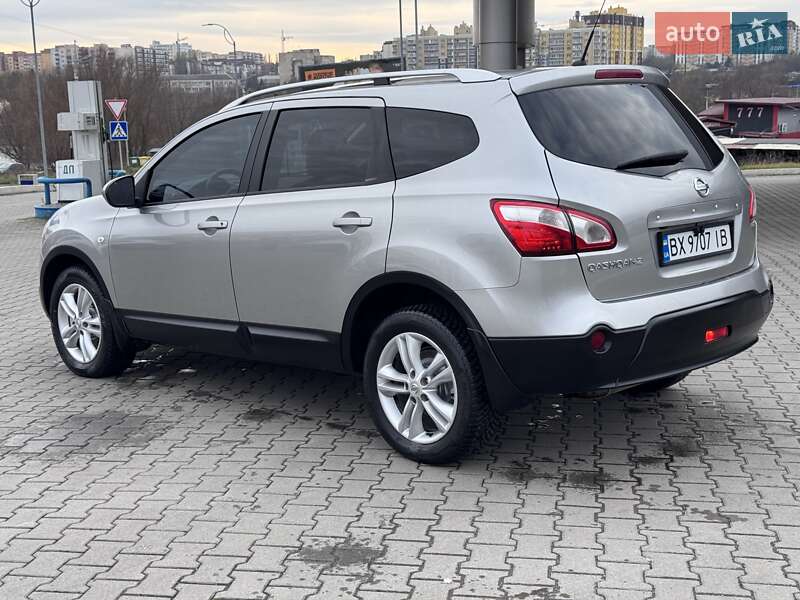 Позашляховик / Кросовер Nissan Qashqai+2 2011 в Хмельницькому