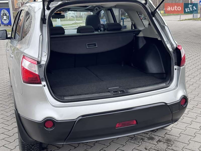 Позашляховик / Кросовер Nissan Qashqai+2 2011 в Хмельницькому