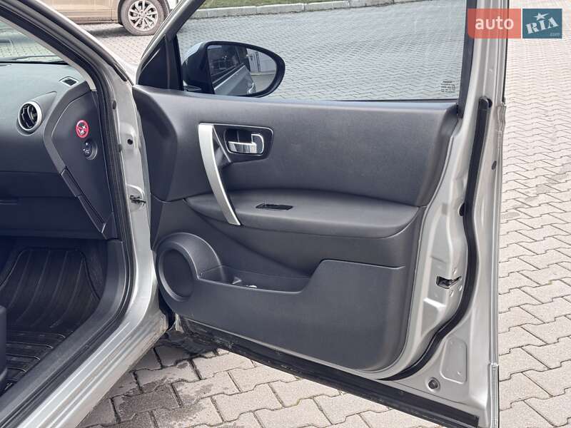 Позашляховик / Кросовер Nissan Qashqai+2 2011 в Хмельницькому