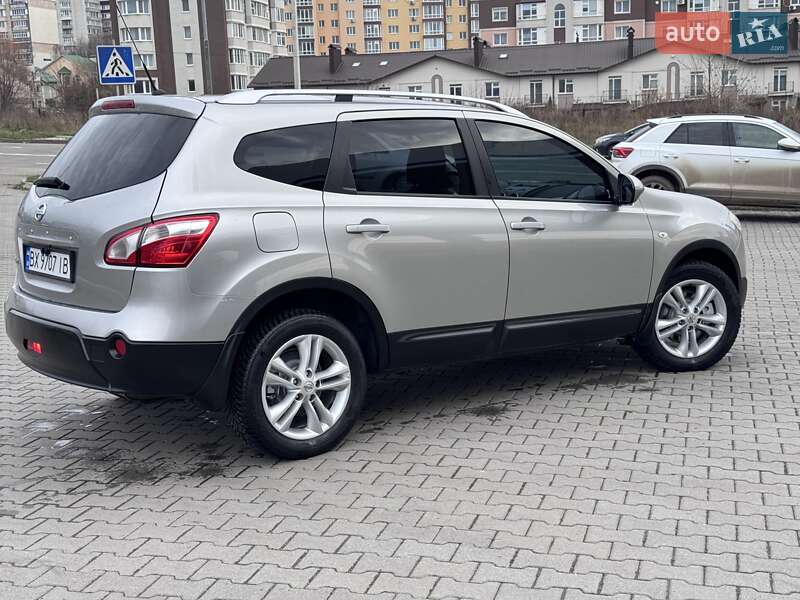 Позашляховик / Кросовер Nissan Qashqai+2 2011 в Хмельницькому