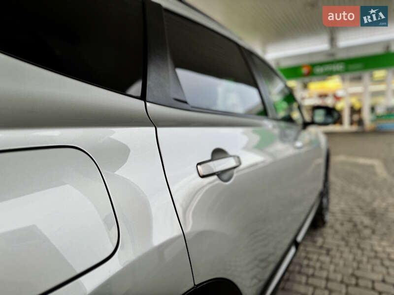 Позашляховик / Кросовер Nissan Qashqai+2 2013 в Стрию