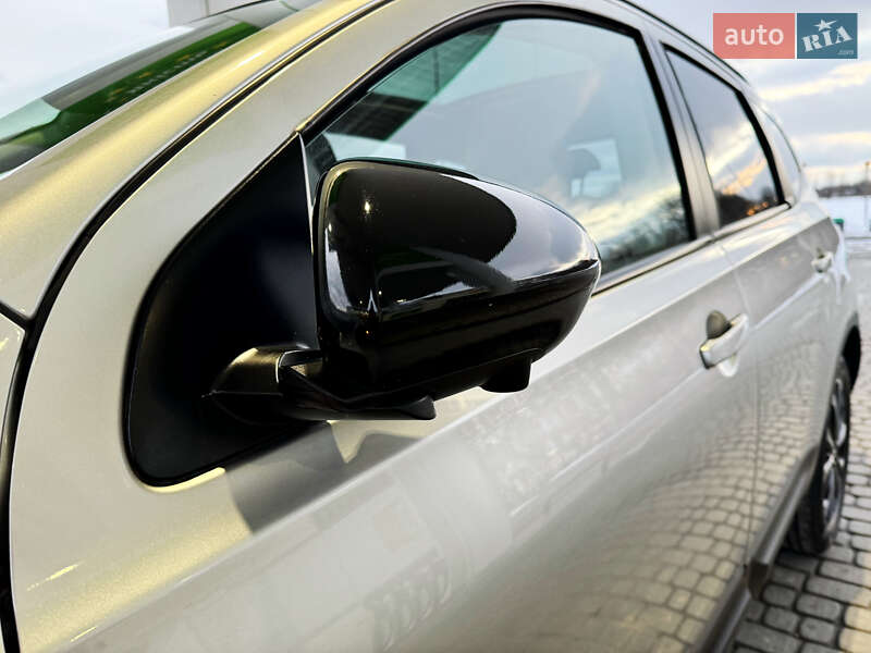 Позашляховик / Кросовер Nissan Qashqai+2 2013 в Стрию