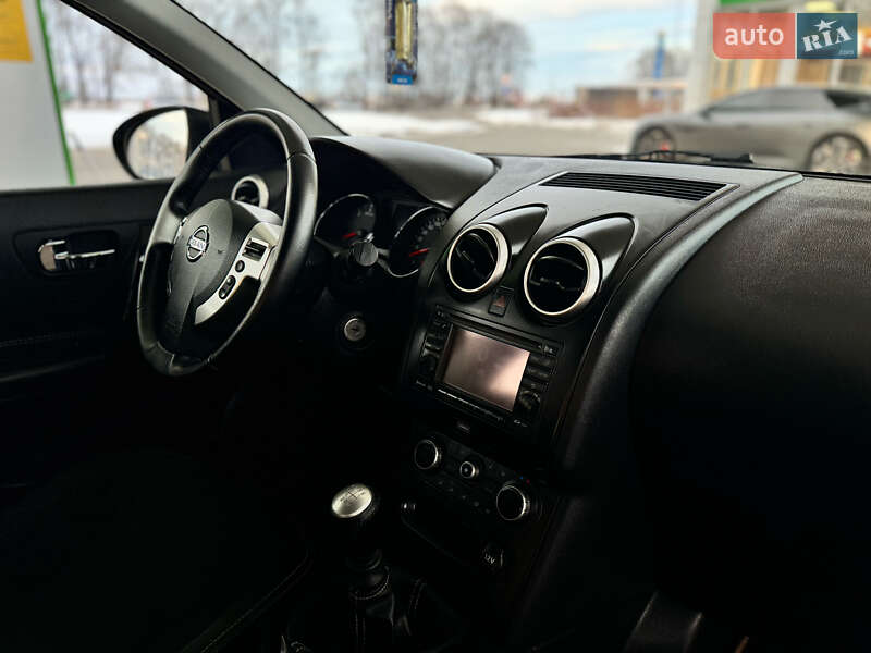 Позашляховик / Кросовер Nissan Qashqai+2 2013 в Стрию