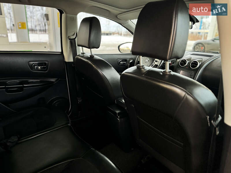 Позашляховик / Кросовер Nissan Qashqai+2 2013 в Стрию