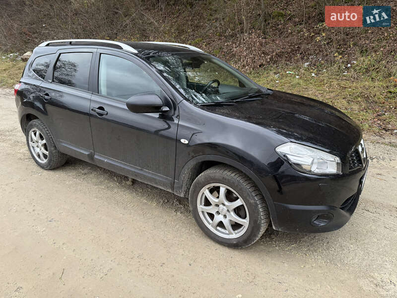 Позашляховик / Кросовер Nissan Qashqai+2 2010 в Миколаєві