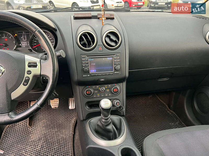 Позашляховик / Кросовер Nissan Qashqai+2 2012 в Львові