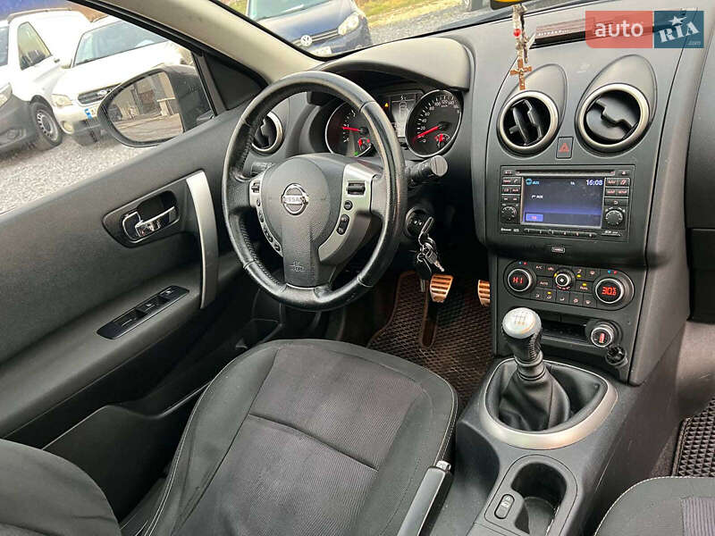 Позашляховик / Кросовер Nissan Qashqai+2 2012 в Львові
