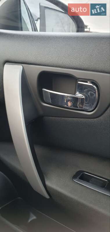 Позашляховик / Кросовер Nissan Qashqai+2 2009 в Козятині