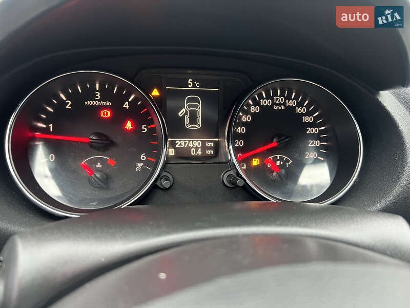 Позашляховик / Кросовер Nissan Qashqai+2 2010 в Рівному