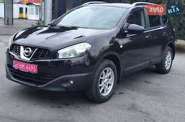 Позашляховик / Кросовер Nissan Qashqai+2 2010 в Звягелі