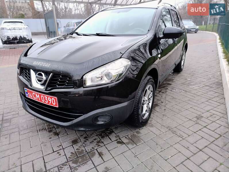 Внедорожник / Кроссовер Nissan Qashqai+2 2014 в Киеве