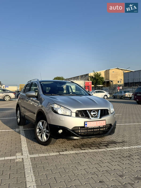 Позашляховик / Кросовер Nissan Qashqai+2 2012 в Хмельницькому