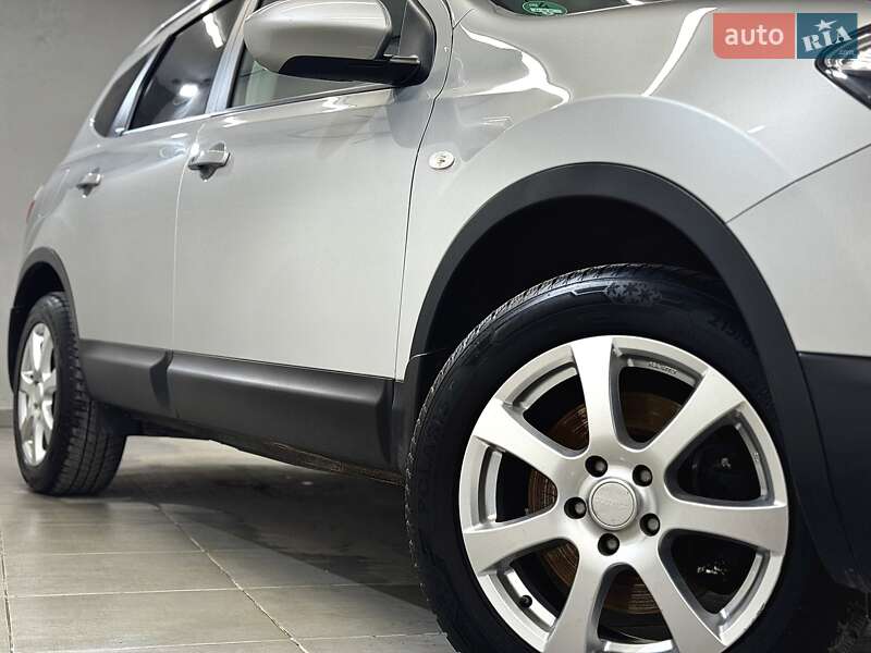 Позашляховик / Кросовер Nissan Qashqai+2 2010 в Стрию