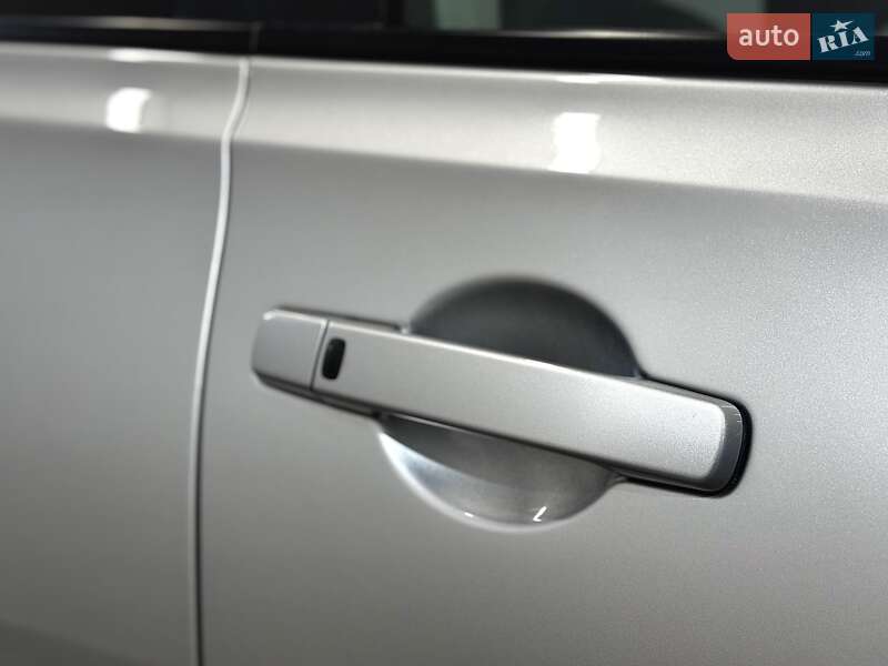 Позашляховик / Кросовер Nissan Qashqai+2 2010 в Стрию