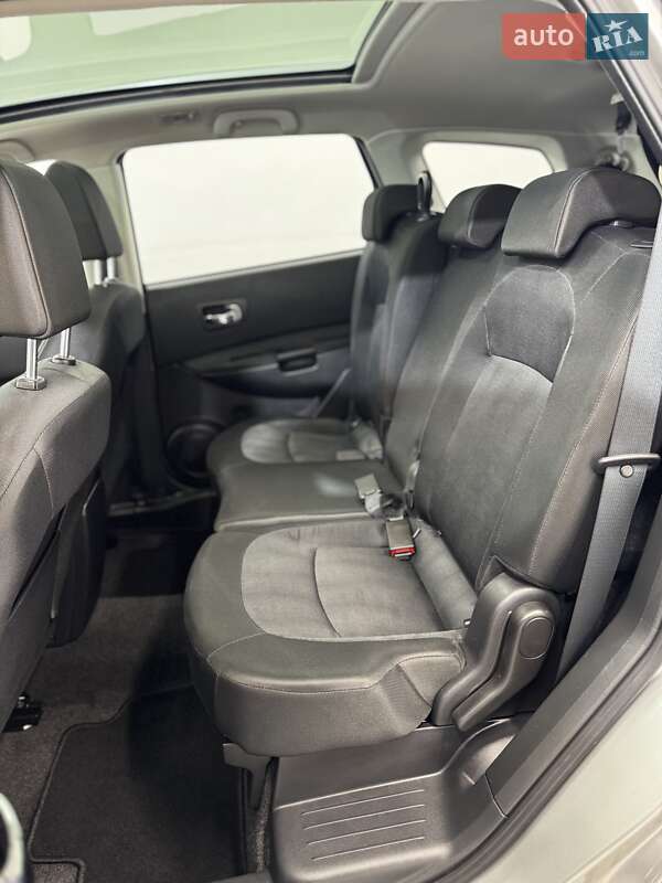 Позашляховик / Кросовер Nissan Qashqai+2 2010 в Стрию