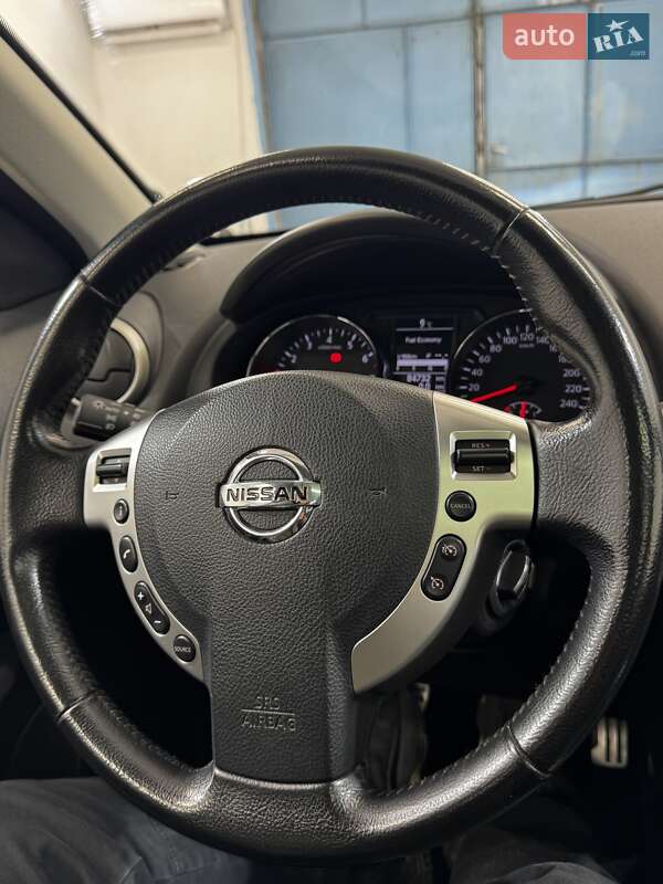 Позашляховик / Кросовер Nissan Qashqai+2 2010 в Стрию