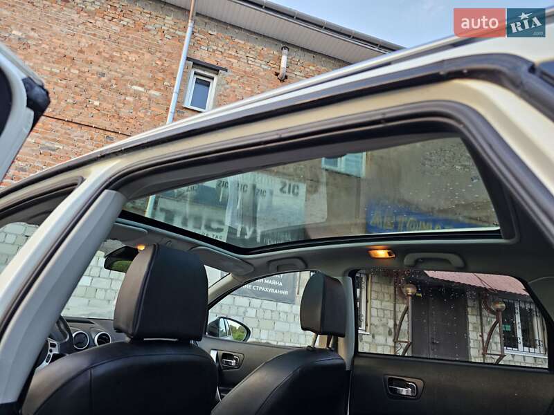 Позашляховик / Кросовер Nissan Qashqai+2 2010 в Новому Розділі фото 23 Позашляховик / Кросовер Nissan Qashqai+2 2010 в Новому Розділі