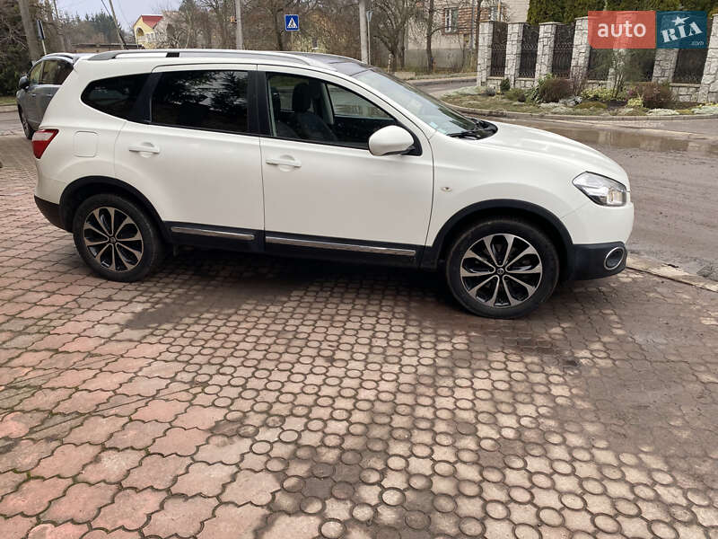 Позашляховик / Кросовер Nissan Qashqai+2 2012 в Нововолинську